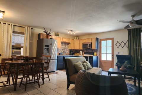House in Plant City, Florida 3 bedrooms, 83.61 sq.m. № 1841789 - photo 5
