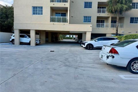 Apartment in Miami, Florida 1 bedroom, 65.22 sq.m. № 2083102 - photo 13