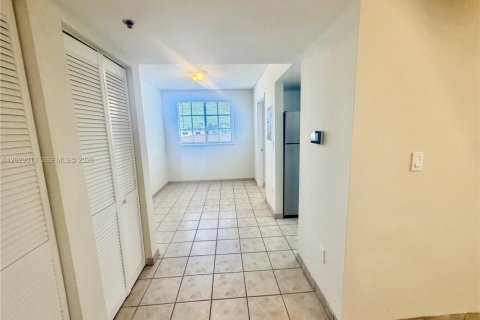 Apartment in Miami, Florida 1 bedroom, 65.22 sq.m. № 2083102 - photo 4