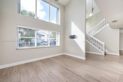 Villa ou maison à vendre à Miami, Floride: 3 chambres, 134.8 m2 № 1954917 - photo 16