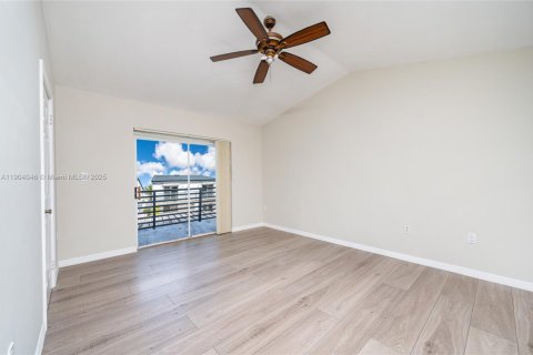 Villa ou maison à vendre à Miami, Floride: 3 chambres, 134.8 m2 № 1954917 - photo 15