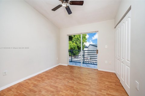 Villa ou maison à vendre à Miami, Floride: 3 chambres, 134.8 m2 № 1954917 - photo 30