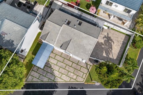 Villa ou maison à vendre à Miami, Floride: 3 chambres, 134.8 m2 № 1954917 - photo 4