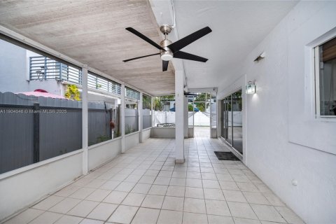 Villa ou maison à vendre à Miami, Floride: 3 chambres, 134.8 m2 № 1954917 - photo 21