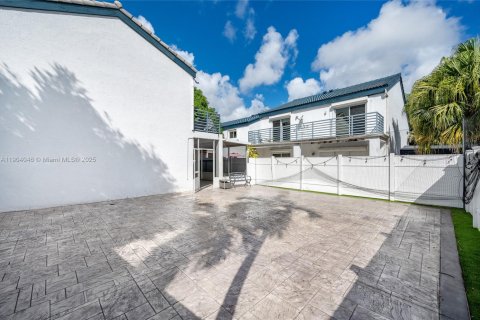 Villa ou maison à vendre à Miami, Floride: 3 chambres, 134.8 m2 № 1954917 - photo 5
