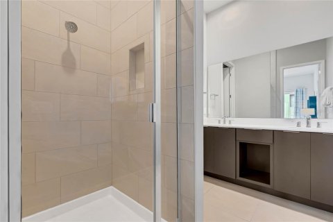 Condo in Four Corners, Florida, 5 bedrooms  № 2203524 - photo 9