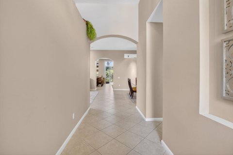 House in Delray Beach, Florida 4 bedrooms, 221.85 sq.m. № 2242036 - photo 5