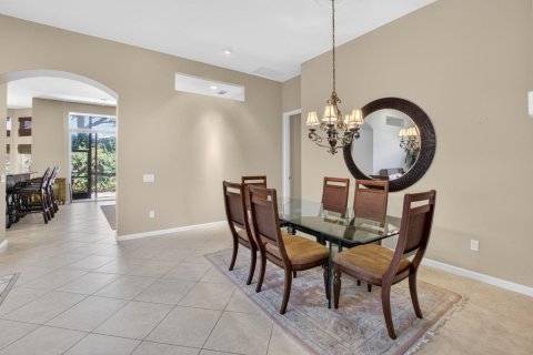 House in Delray Beach, Florida 4 bedrooms, 221.85 sq.m. № 2242036 - photo 6