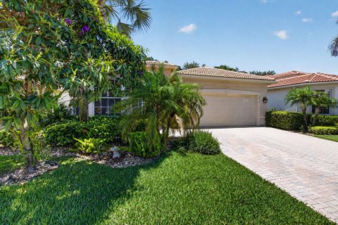 House in Delray Beach, Florida 4 bedrooms, 221.85 sq.m. № 2242036 - photo 3