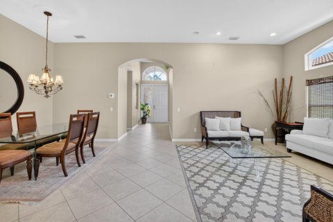 House in Delray Beach, Florida 4 bedrooms, 221.85 sq.m. № 2242036 - photo 8