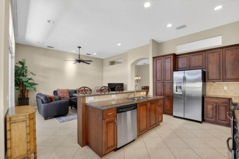 House in Delray Beach, Florida 4 bedrooms, 221.85 sq.m. № 2242036 - photo 24