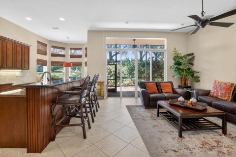 House in Delray Beach, Florida 4 bedrooms, 221.85 sq.m. № 2242036 - photo 12