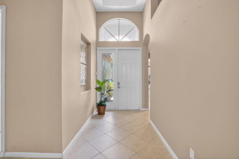 House in Delray Beach, Florida 4 bedrooms, 221.85 sq.m. № 2242036 - photo 4