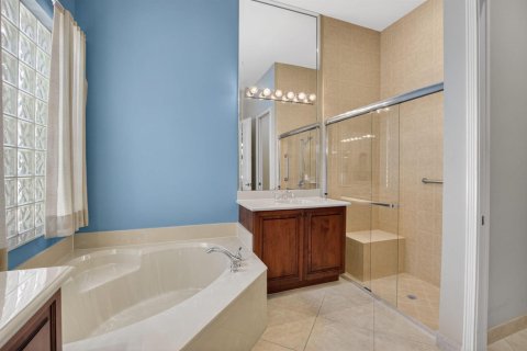 House in Delray Beach, Florida 4 bedrooms, 221.85 sq.m. № 2242036 - photo 29