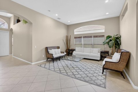 House in Delray Beach, Florida 4 bedrooms, 221.85 sq.m. № 2242036 - photo 9