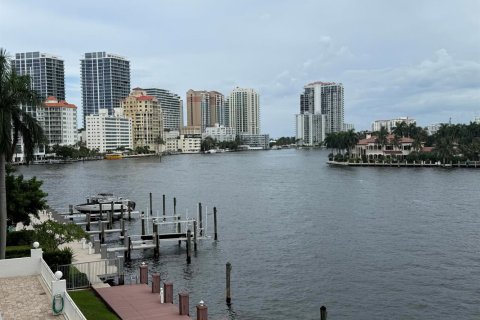 Condo in Fort Lauderdale, Florida, 2 bedrooms  № 2250717 - photo 20