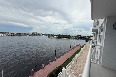 Condo in Fort Lauderdale, Florida, 2 bedrooms  № 2250717 - photo 21