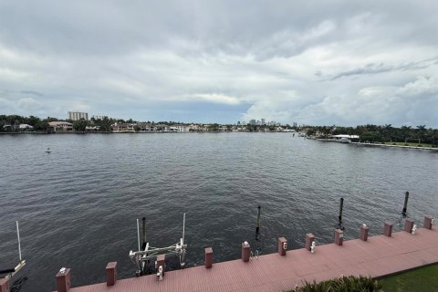 Condo in Fort Lauderdale, Florida, 2 bedrooms  № 2250717 - photo 19