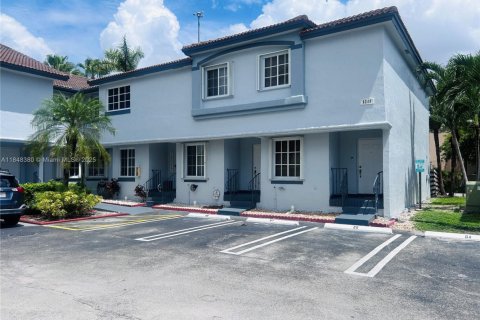 House in Miami, Florida 2 bedrooms, 116.13 sq.m. № 1848951 - photo 19