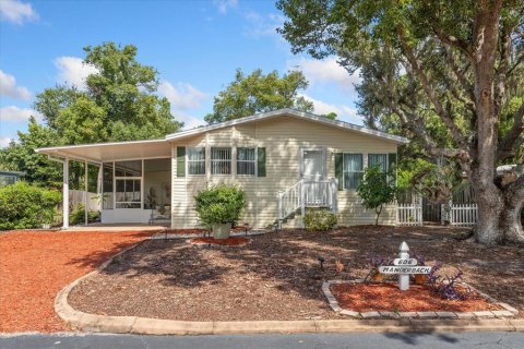 House in Lake Mary, Florida 2 bedrooms, 111.48 sq.m. № 1878337 - photo 1