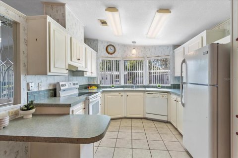 House in Lake Mary, Florida 2 bedrooms, 111.48 sq.m. № 1878337 - photo 9