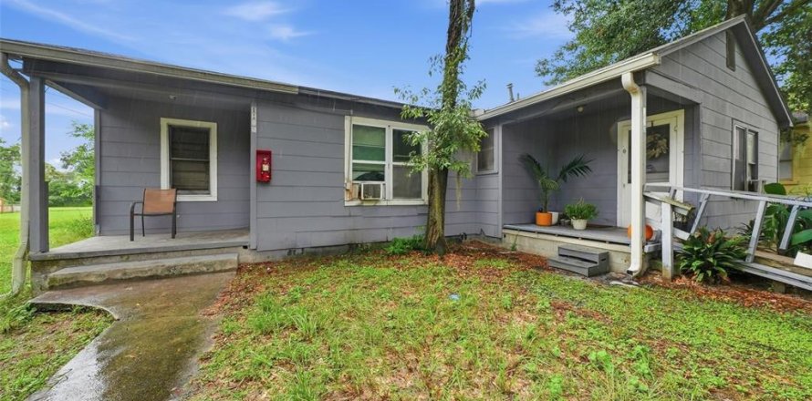 Immobilier commercial à Lakeland, Floride 6 chambres, 222.97 m2 № 2408450
