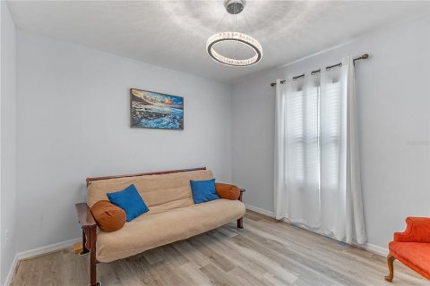Casa en venta en Deltona, Florida, 4 dormitorios, 170.57 m2 № 1767552 - foto 14