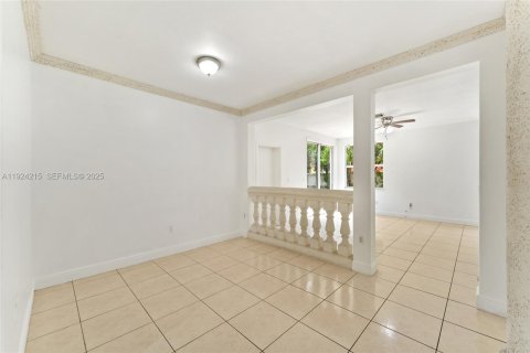 Casa en venta en Doral, Florida, 3 dormitorios, 163.51 m2 № 1982734 - foto 6