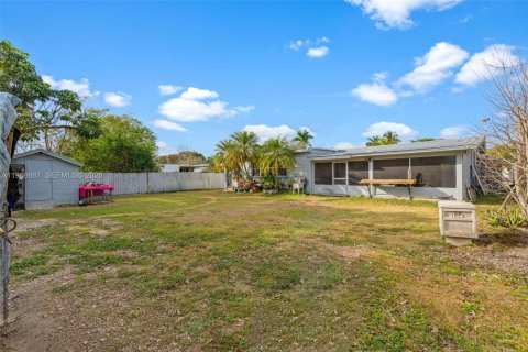 Casa en venta en Homestead, Florida, 4 dormitorios, 161 m2 № 2040405 - foto 17