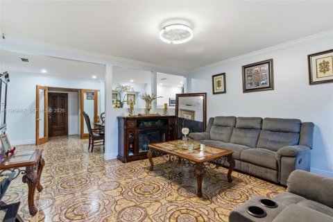 Casa en venta en Homestead, Florida, 4 dormitorios, 161 m2 № 2040405 - foto 10