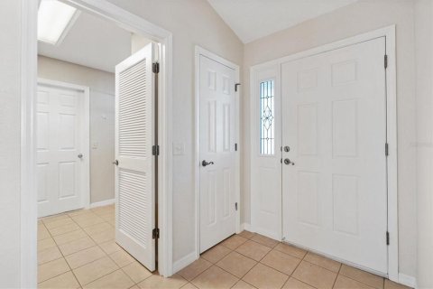 House in The Villages, Florida 3 bedrooms, 185.53 sq.m. № 1905556 - photo 4