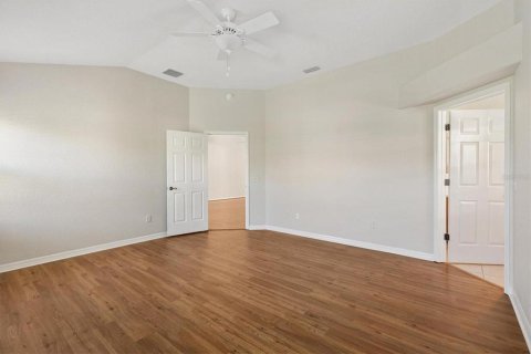 House in The Villages, Florida 3 bedrooms, 185.53 sq.m. № 1905556 - photo 20