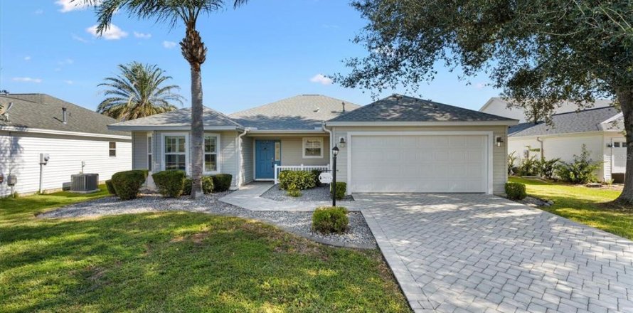 House in The Villages, Florida 3 bedrooms, 185.53 sq.m. № 1905556