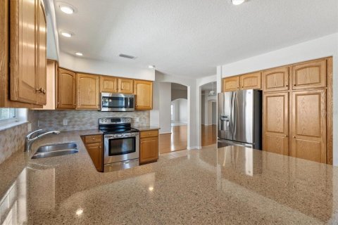 House in The Villages, Florida 3 bedrooms, 185.53 sq.m. № 1905556 - photo 11