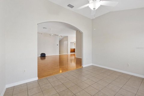House in The Villages, Florida 3 bedrooms, 185.53 sq.m. № 1905556 - photo 18