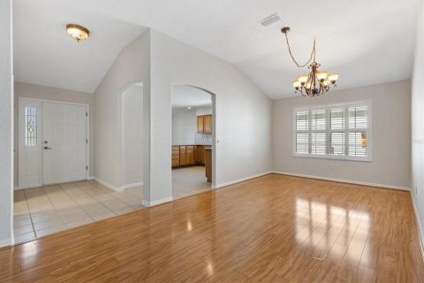 House in The Villages, Florida 3 bedrooms, 185.53 sq.m. № 1905556 - photo 5