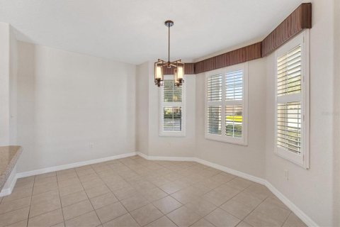 House in The Villages, Florida 3 bedrooms, 185.53 sq.m. № 1905556 - photo 12
