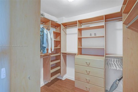 Copropriété à louer à Aventura, Floride: 2 chambres, 121.7 m2 № 1995241 - photo 10