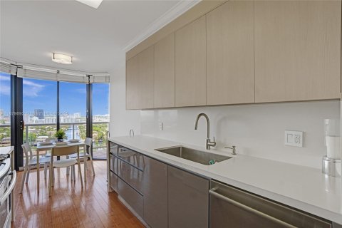 Copropriété à louer à Aventura, Floride: 2 chambres, 121.7 m2 № 1995241 - photo 16