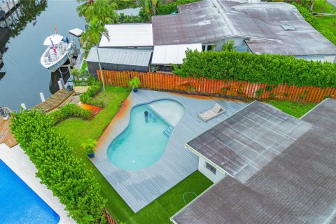 House in Fort Lauderdale, Florida 3 bedrooms, 135.82 sq.m. № 2013150 - photo 23