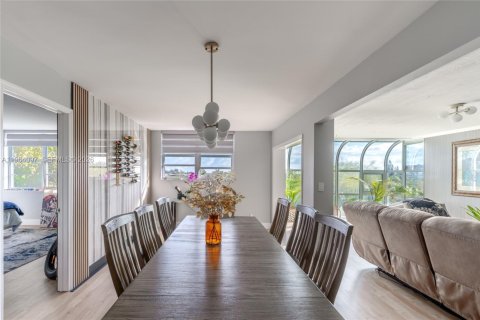 Condo in Deerfield Beach, Florida, 4 bedrooms  № 2027827 - photo 14