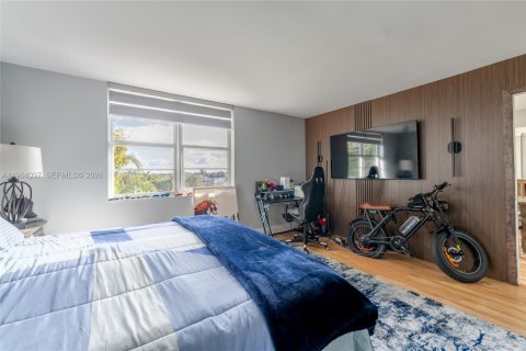 Condo in Deerfield Beach, Florida, 4 bedrooms  № 2027827 - photo 26