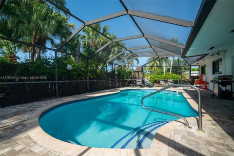 House in Hollywood, Florida 8 bedrooms, 355.35 sq.m. № 1862493 - photo 6