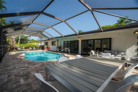 House in Hollywood, Florida 8 bedrooms, 355.35 sq.m. № 1862493 - photo 14