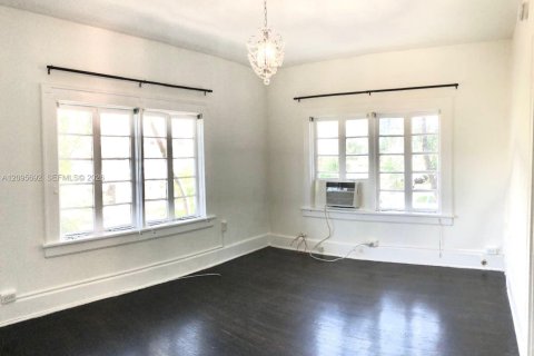 Condo in Coral Gables, Florida  № 2385281 - photo 2
