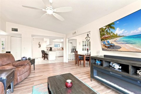 Villa ou maison à vendre à Port Charlotte, Floride: 3 chambres, 144.46 m2 № 2226273 - photo 9