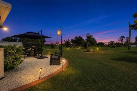 Villa ou maison à vendre à Port Charlotte, Floride: 3 chambres, 144.46 m2 № 2226273 - photo 2