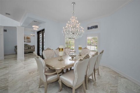 House in Trinity, Florida 4 bedrooms, 336.86 sq.m. № 1846445 - photo 11