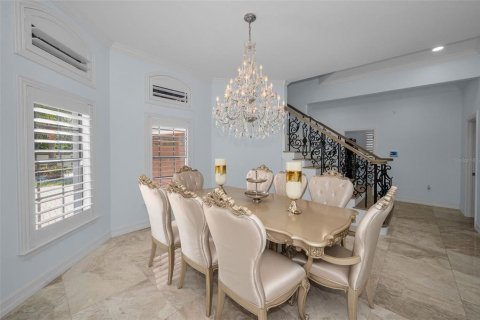 House in Trinity, Florida 4 bedrooms, 336.86 sq.m. № 1846445 - photo 12