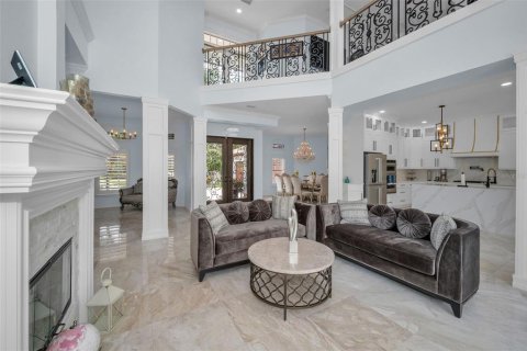 House in Trinity, Florida 4 bedrooms, 336.86 sq.m. № 1846445 - photo 21